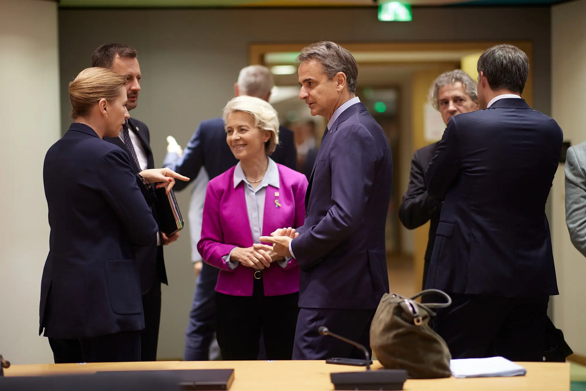 Συμφωνία στη Σύνοδο Κορυφής ΕΕ για μείωση των τιμών ενέργειας