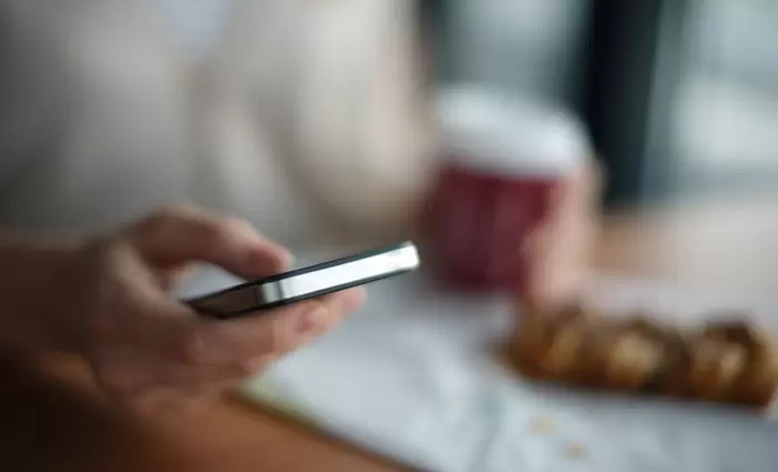 Ποια είναι η μέση ταχύτητα πληκτρολόγησης στο κινητό 