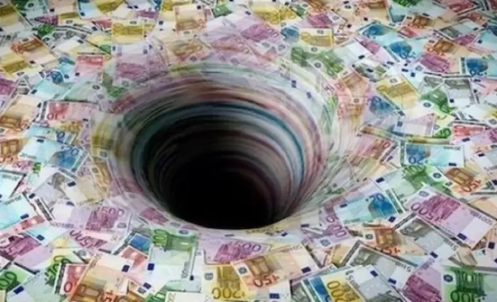 Κατα 13 τρισ. δολάρια αυξήθηκε το δημόσιο χρέος εν μέσω πανδημίας