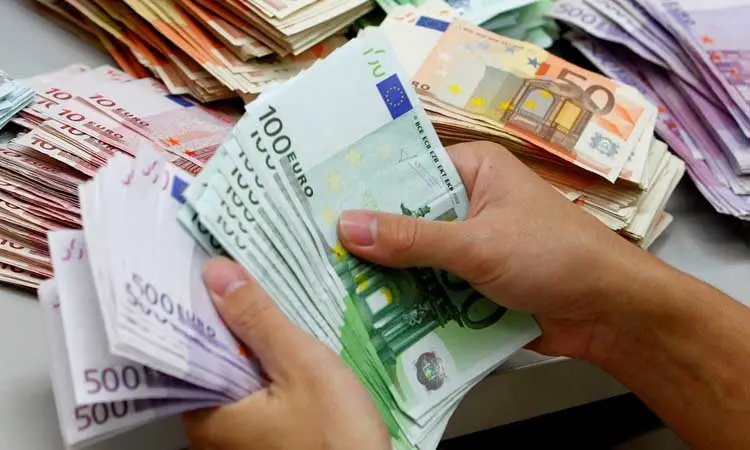 €6,26 εκατομμύρια για τιμητικό επίδομα πολύτεκνης μάνας