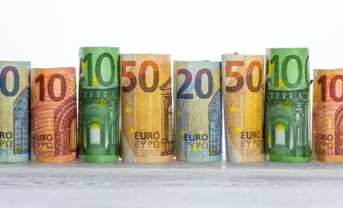 Ποιοι είναι οι αγοραστές του ελληνικού δεκαετούς των 4 δισ.