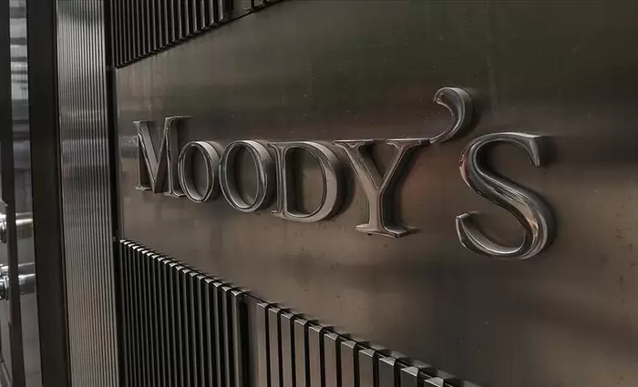 Moody’s: Τα πράγματα περιπλέκονται