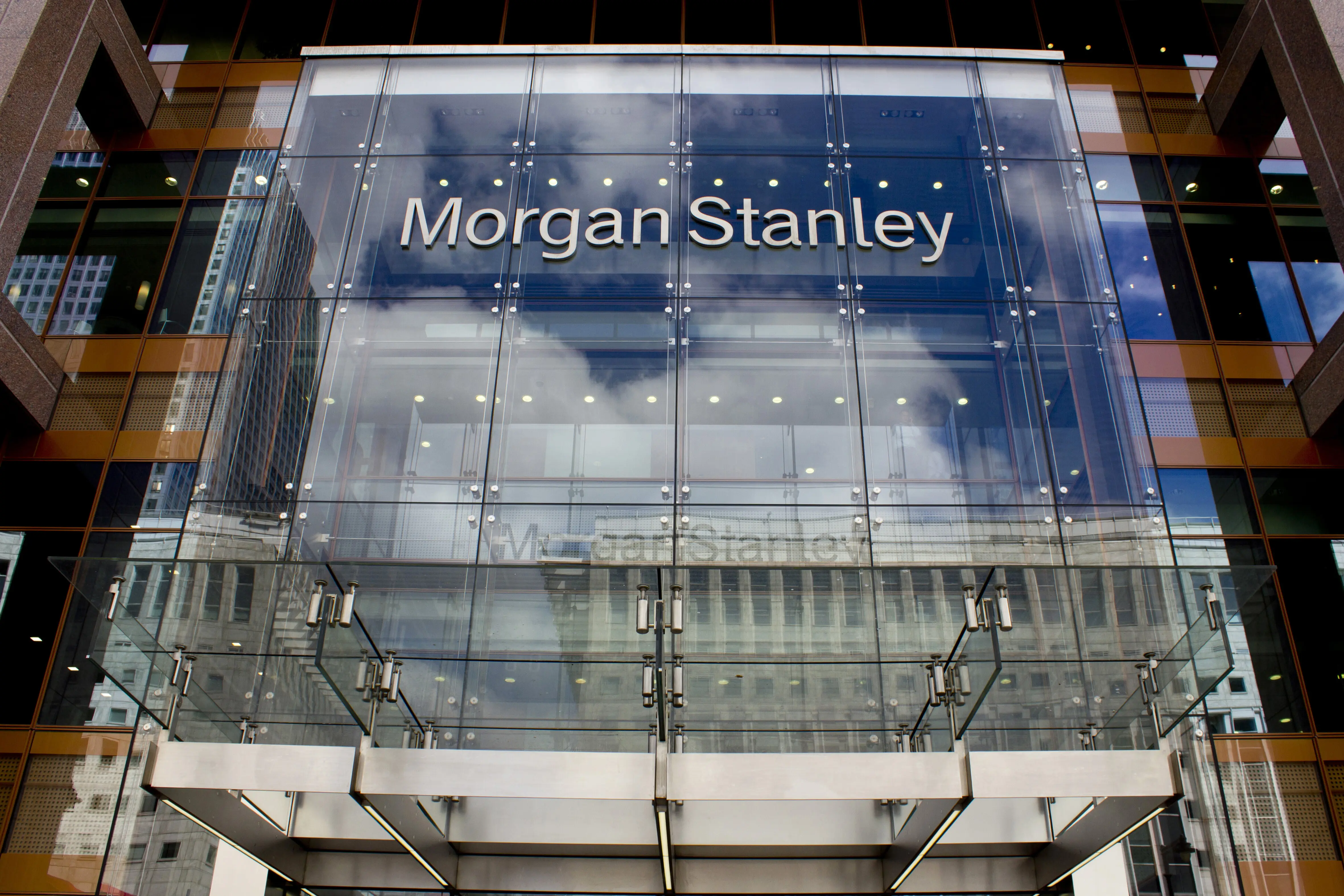 Morgan Stanley: Η ελληνική οικονομία ξεπερνάει σε επιδόσεις την Ευρωζώνη