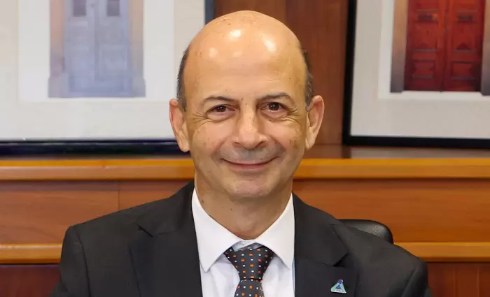 Σε συνθήκες πλήρους απασχόλησης αλλά χωρίς τις απαραίτητες δεξιότητες