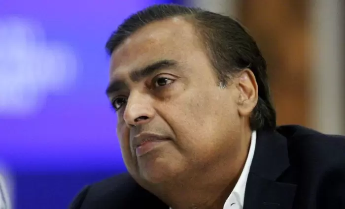 Το Facebook επενδύει πάνω από $5 δισ. στον πλουσιότερο άνδρα της Ινδίας