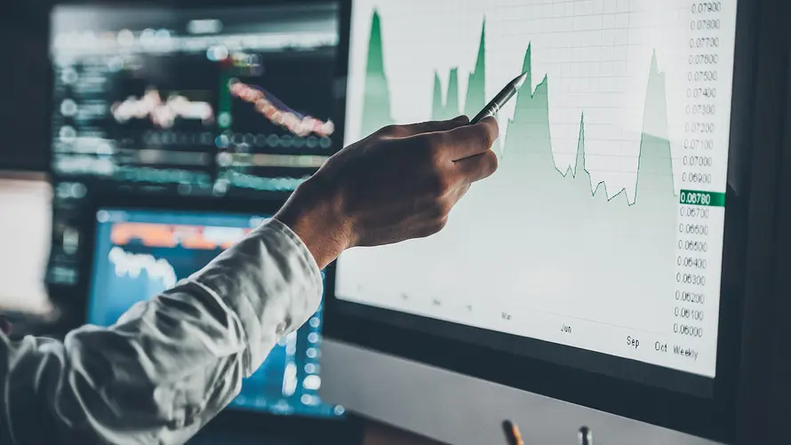 Οι επενδυτές ποντάρουν στο τέλος της πανδημίας