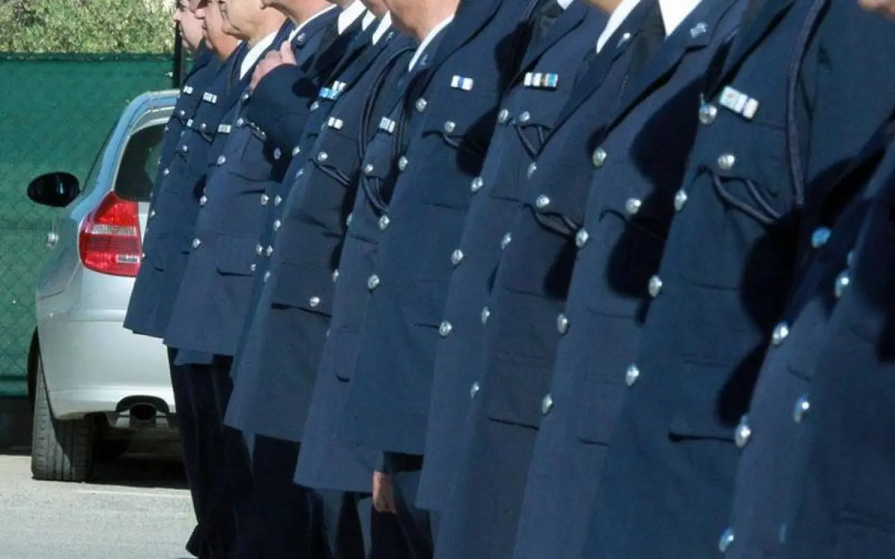 Κενές θέσεις εργασίας σε Αστυνομία και Πυροσβεστική