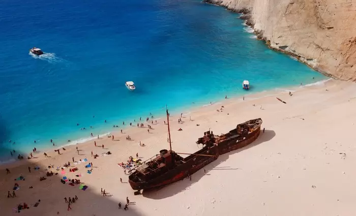 Οριστικό: Κλειστό το φετινό καλοκαίρι το «ναυάγιο» στη Ζάκυνθο