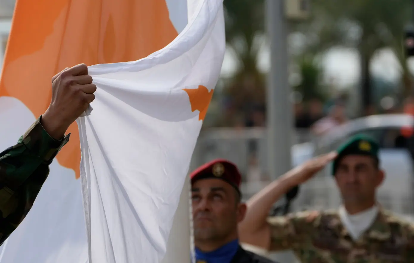 Έκπτωση 50% στα δίδακτρα για γυναίκες που θα καταταγούν στην Εθνική Φρουρά