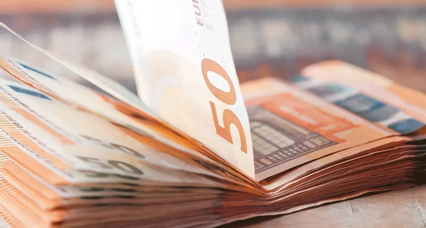 Δίνουν επίδομα πληθωρισμού σε δημόσιους υπαλλήλους και πολιτικούς