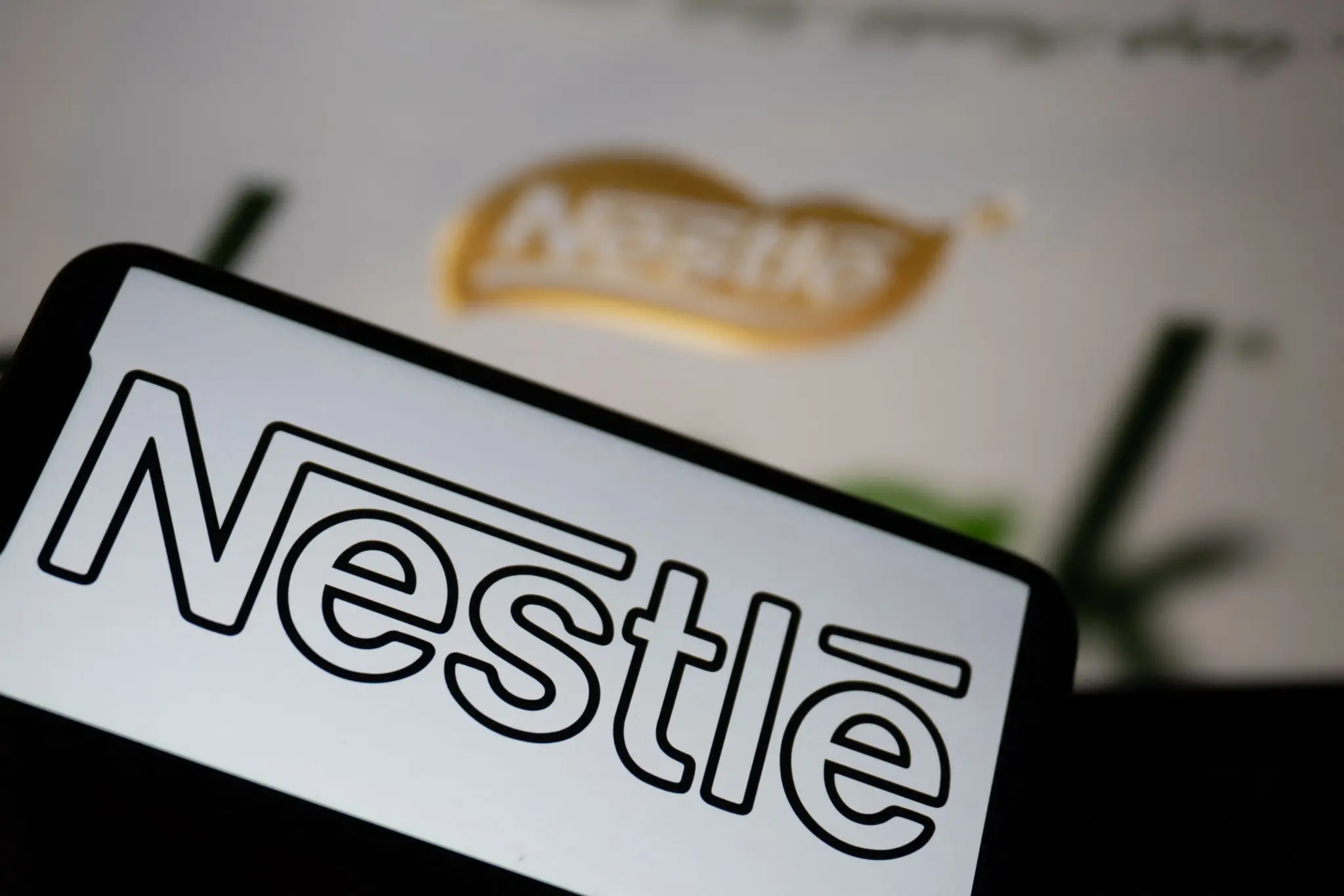 Nestlé: Σχεδιάζει την πώληση παγωτών στη Froneri