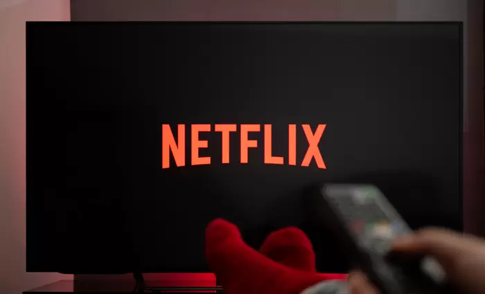 Πώς η Netflix κόστισε 435 εκατ. δολάρια στον Μπιλ Άκμαν