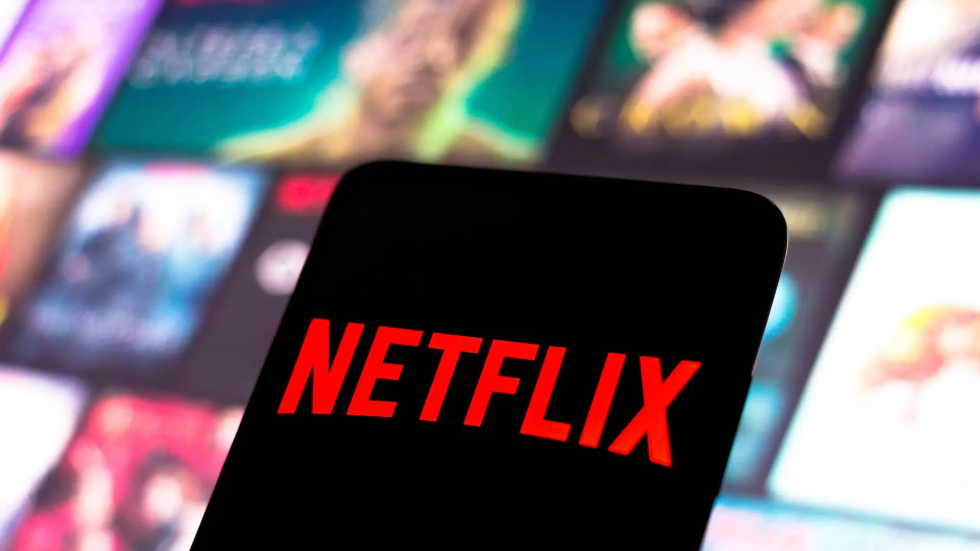 Αλλαγή «σκυτάλης» στην ηγεσία του Netflix μετά από 25 χρόνια