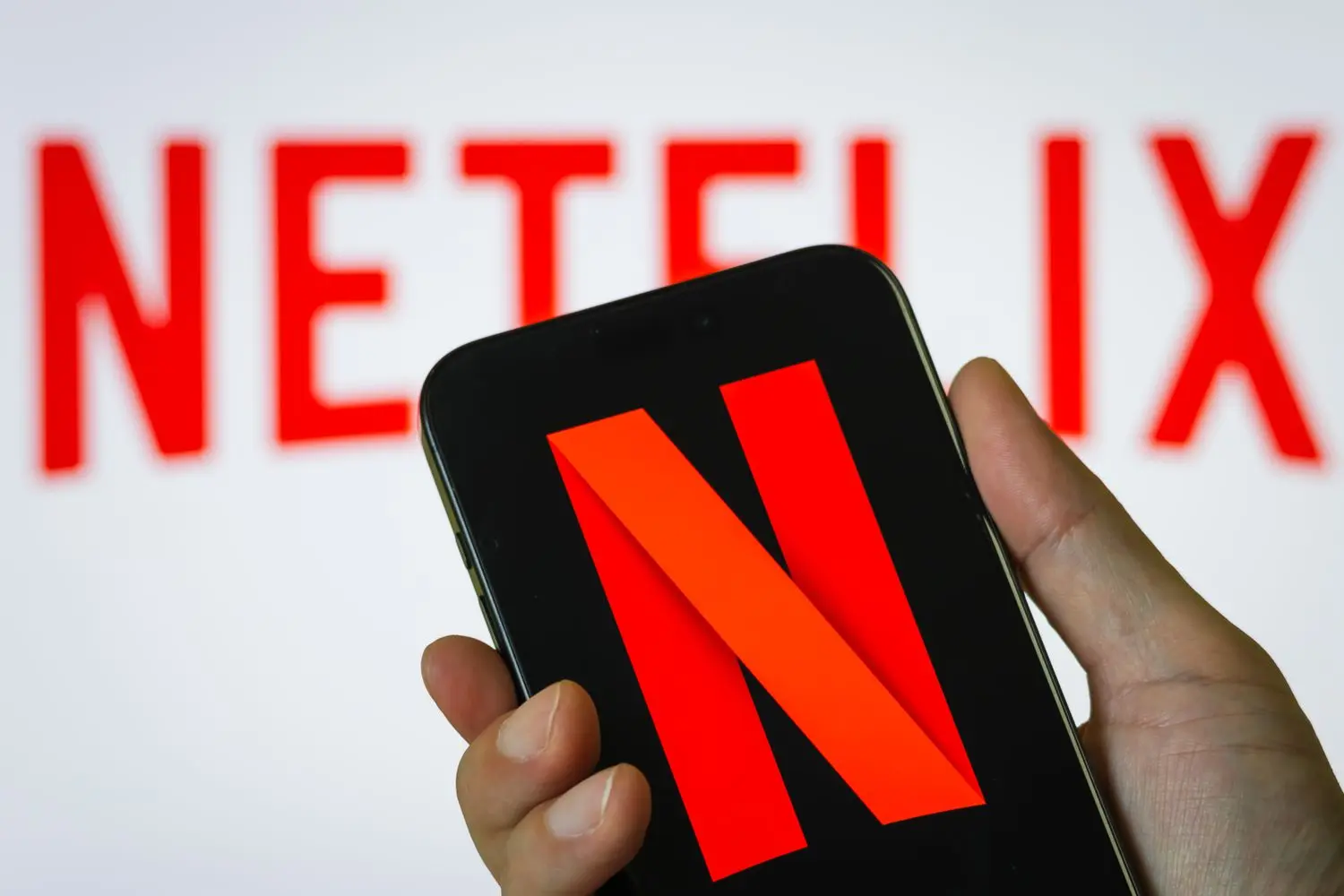 Σε υψηλό διετίας η μετοχή της Netflix – Τι δείχνουν οι προβλέψεις, τι περιμένει η Wall Street