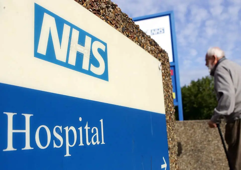 Διέγραψαν το χρέος του NHS στην Βρετανία