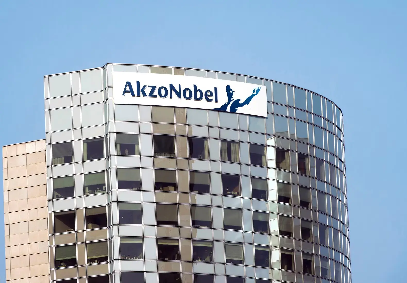 Akzo Nobel – Axalta: Το deal που δημιουργεί παγκόσμιο ηγέτη $25 δισ. στα χρώματα