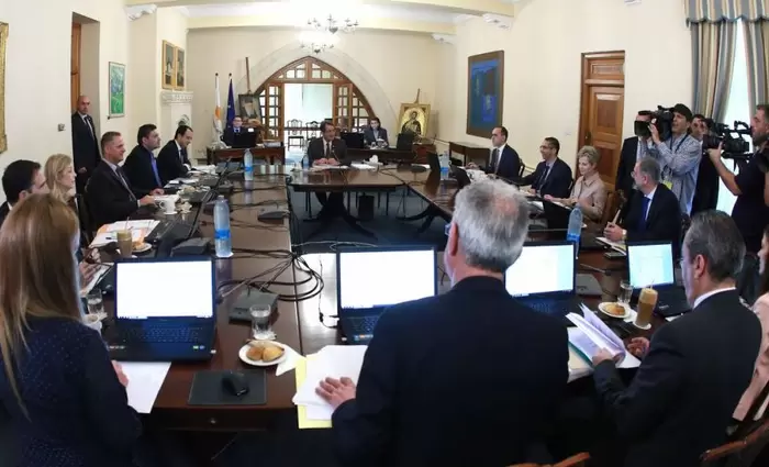 Εγκρίθηκαν τα νομοσχέδια που αφορούν τα εξώδικα