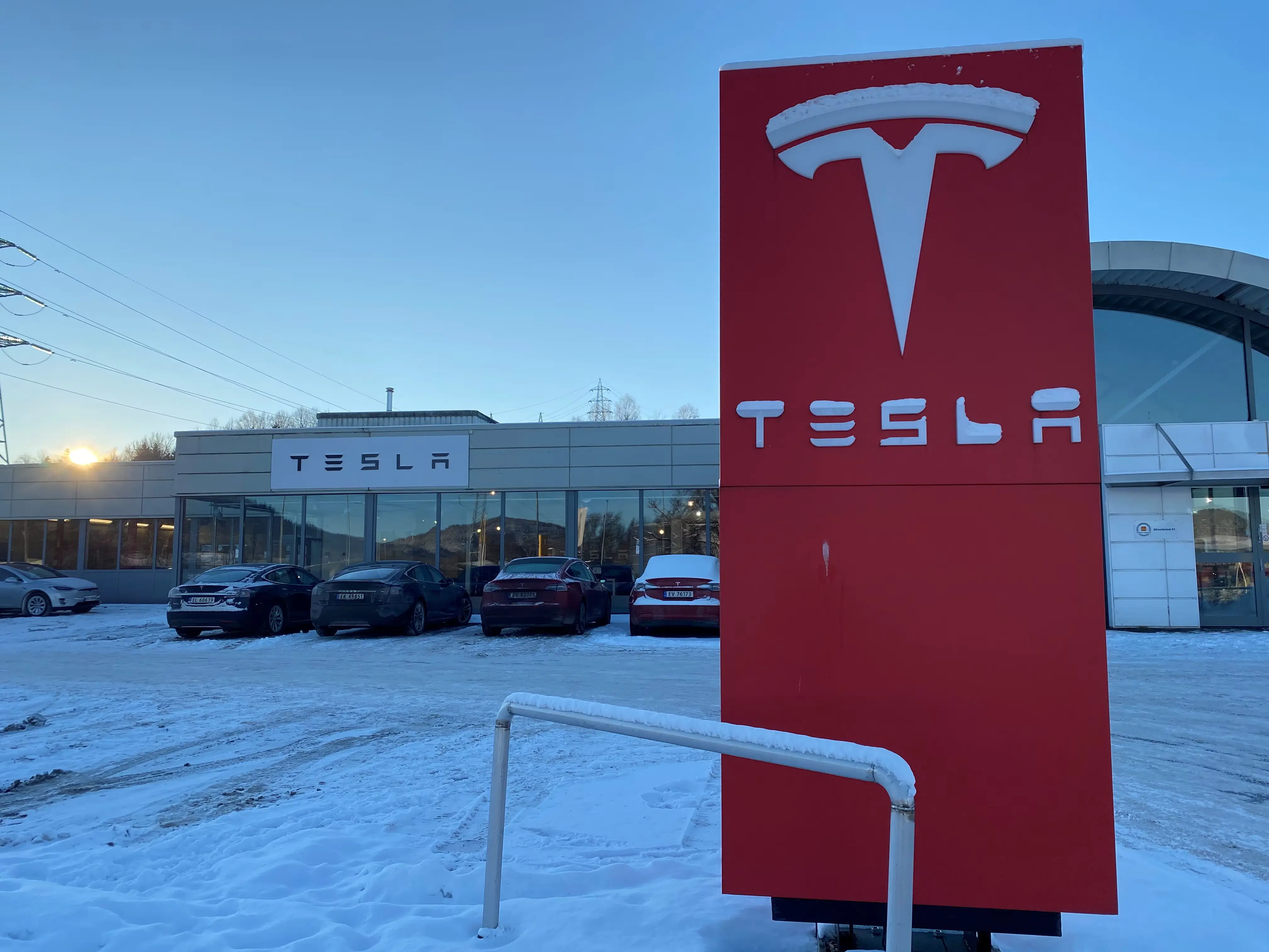 Η λατρεία της Νορβηγίας για την Tesla κόντρα στην ευρωπαϊκή πτώση