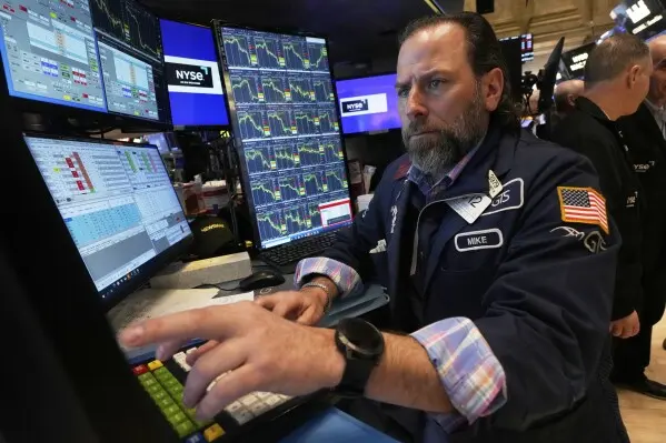 Τριπλό σοκ Τραμπ-Κίνας-Πάουελ γκρέμισε τη Wall Street – 3.900 μονάδες σε 2 μέρες έχασε ο Dow