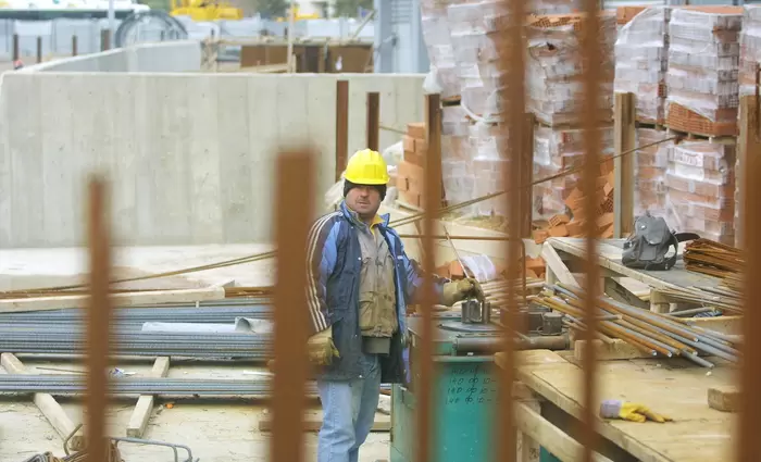 Κατασκευές και υπηρεσίες 