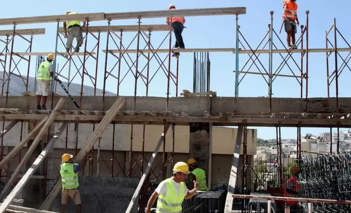 Ετήσια αύξηση 8,15% τον Μάρτιο στα κατασκευαστικά υλικά