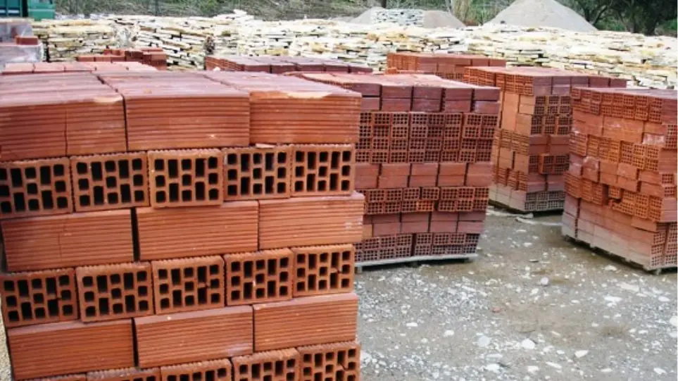 Ελαφρά μείωση τιμών κατασκευαστικών υλικών το πρώτο τρίμηνο