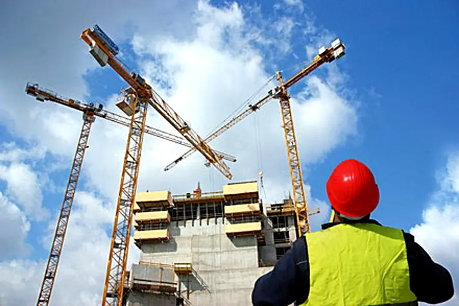 Απεργούν σήμερα 15.000 οικοδόμοι