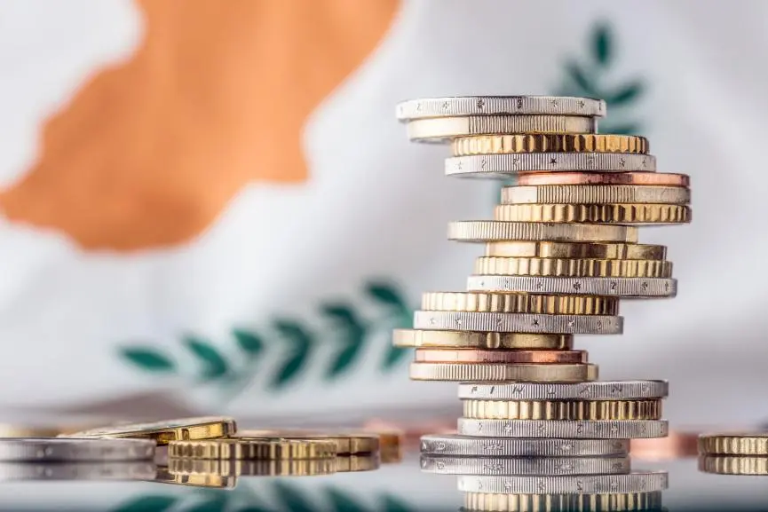 ΚΤΚ: Ανάπτυξη 3,3% το 2025 – Μειώνεται η ανεργία, υποχωρεί ο πληθωρισμός