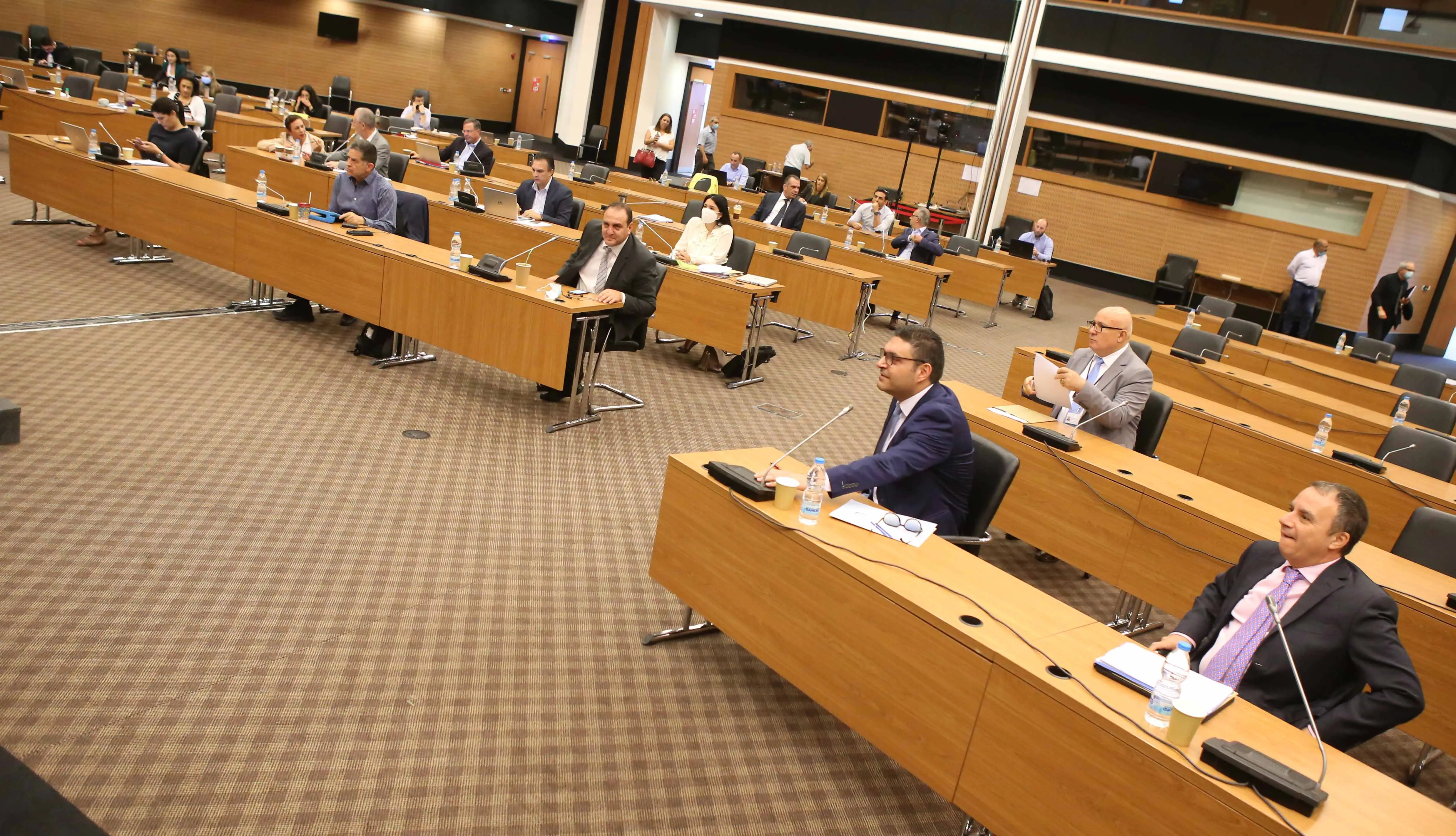 Την Τετάρτη στην Βουλή για τα €220 εκατ.