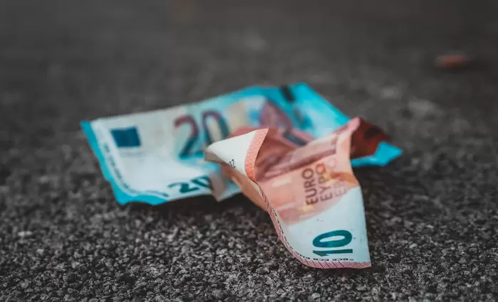 Βελτιώθηκε το οικονομικό κλίμα τον Απρίλιο 