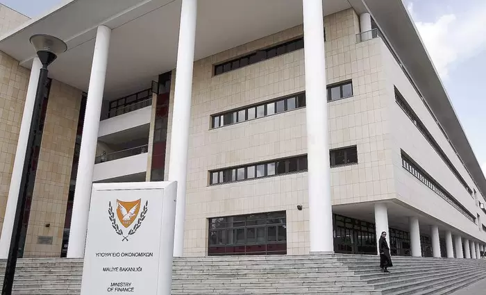 Ανακοινώνει έξοδο στις αγορές το Υπουργείο Οικονομικών