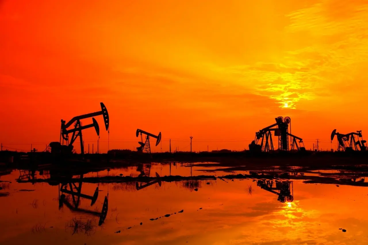 Με το βλέμμα στο 2025 η αγορά πετρελαίου - Σταθερά τα Brent και WTI