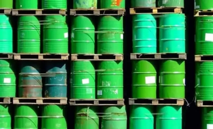 Πέφτουν οι τιμές πετρελαίου