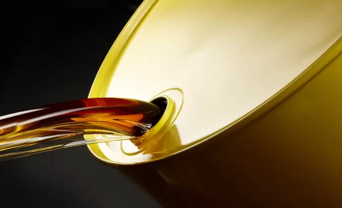 Κατρακυλάει κι άλλο το πετρέλαιο