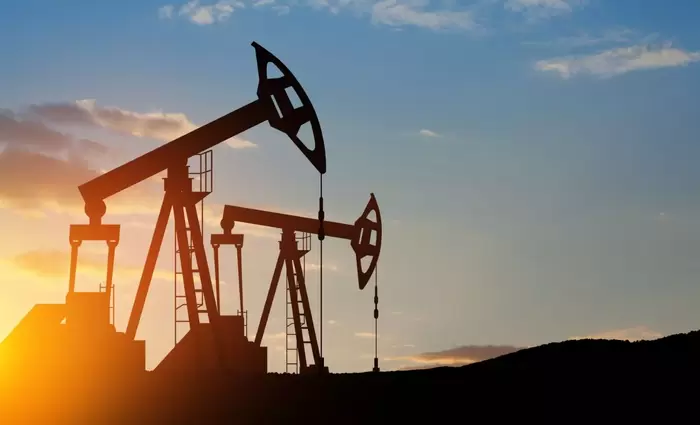 Πετρέλαιο: Νέο άλμα άνω του 3% στις τιμές έφερε το τελεσίγραφο Τραμπ προς Ρωσία – Στα $72 το Brent