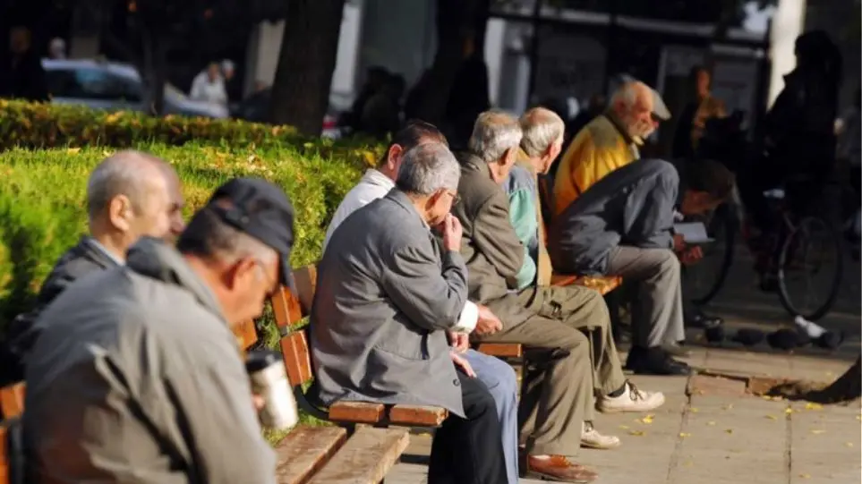 ΟΟΣΑ: Αστραπιαία η γήρανση του πληθυσμού στην Ελλάδα