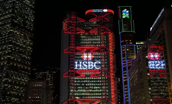 Μέση άνοδο 12% στις μετοχές βλέπει η HSBC για το 2021