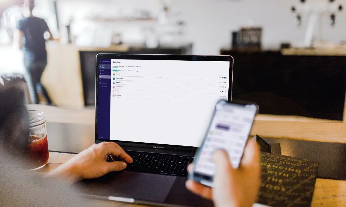 Τρ. Κύπρου: Διαλύθηκε το φράγμα των 100,000 logins στο 1bank σε μία μέρα