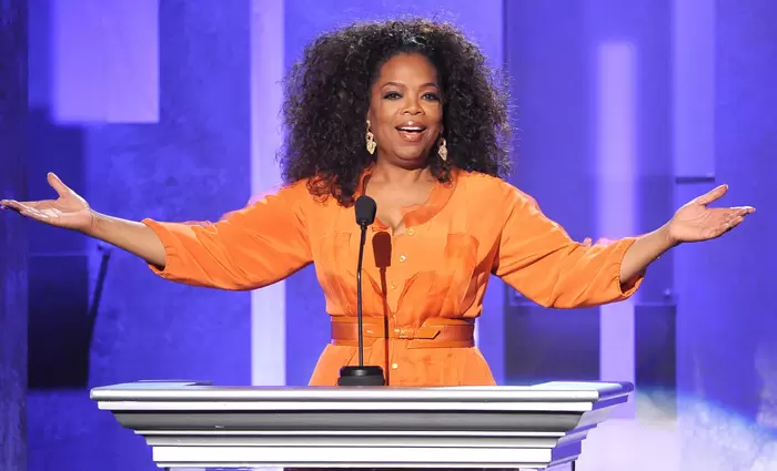 Ο Ζάκερμπεργκ φτιάχνει το δικό του Twitter