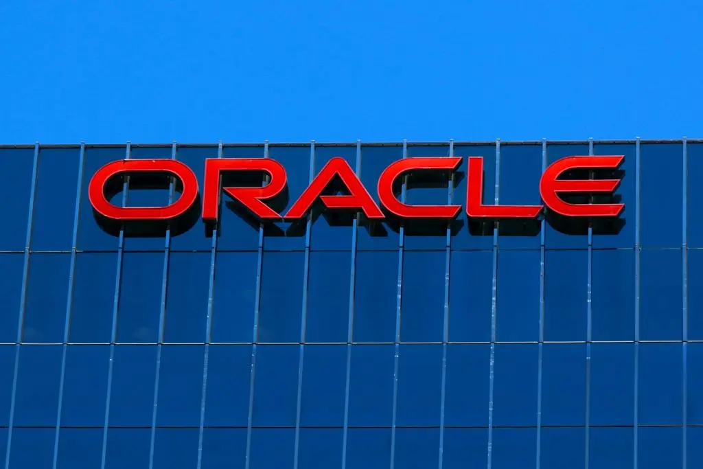 Oracle – ΟpenAI: Mega-deal $300 δισ.στην τεχνητή νοημοσύνη