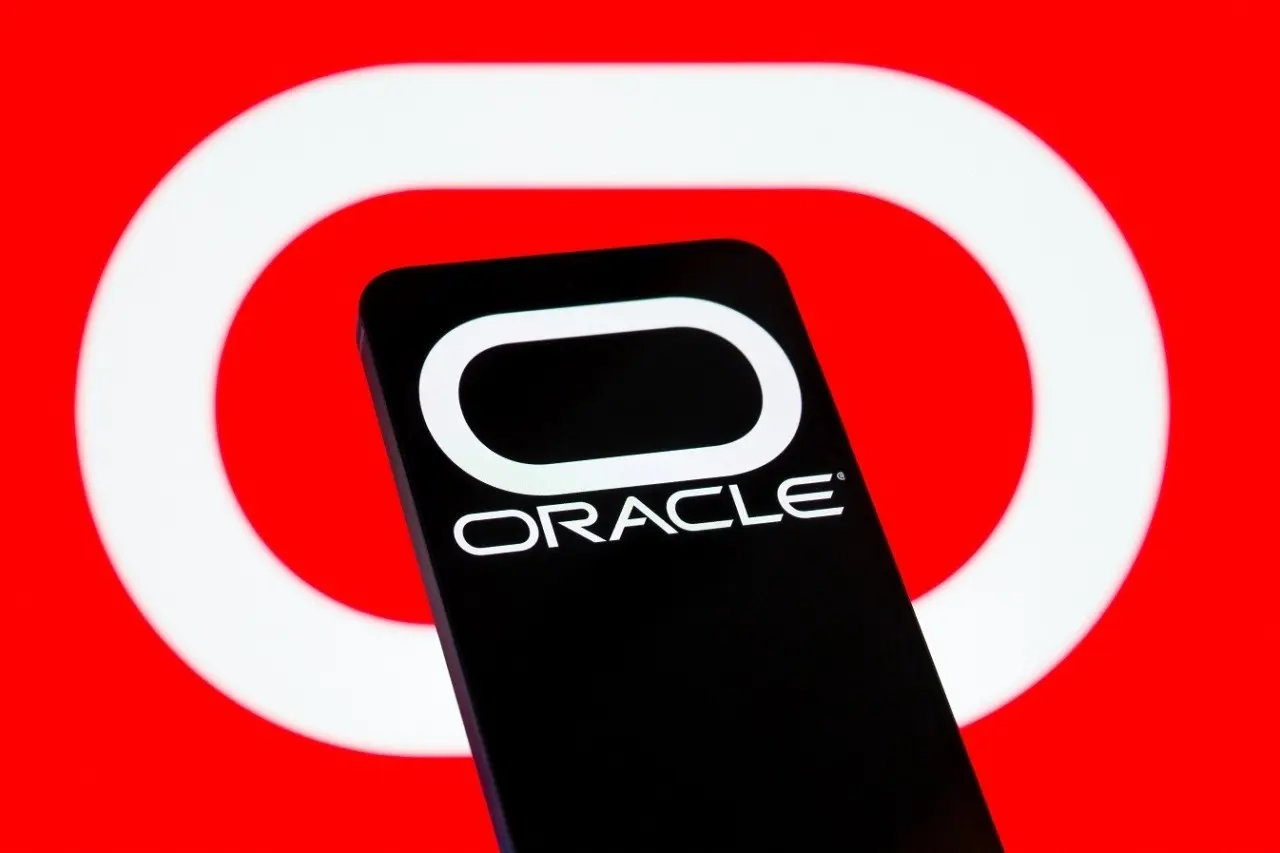 Oracle: Πλάνα για άντληση έως 50 δισ. το 2026 για ενίσχυση των υποδομών cloud