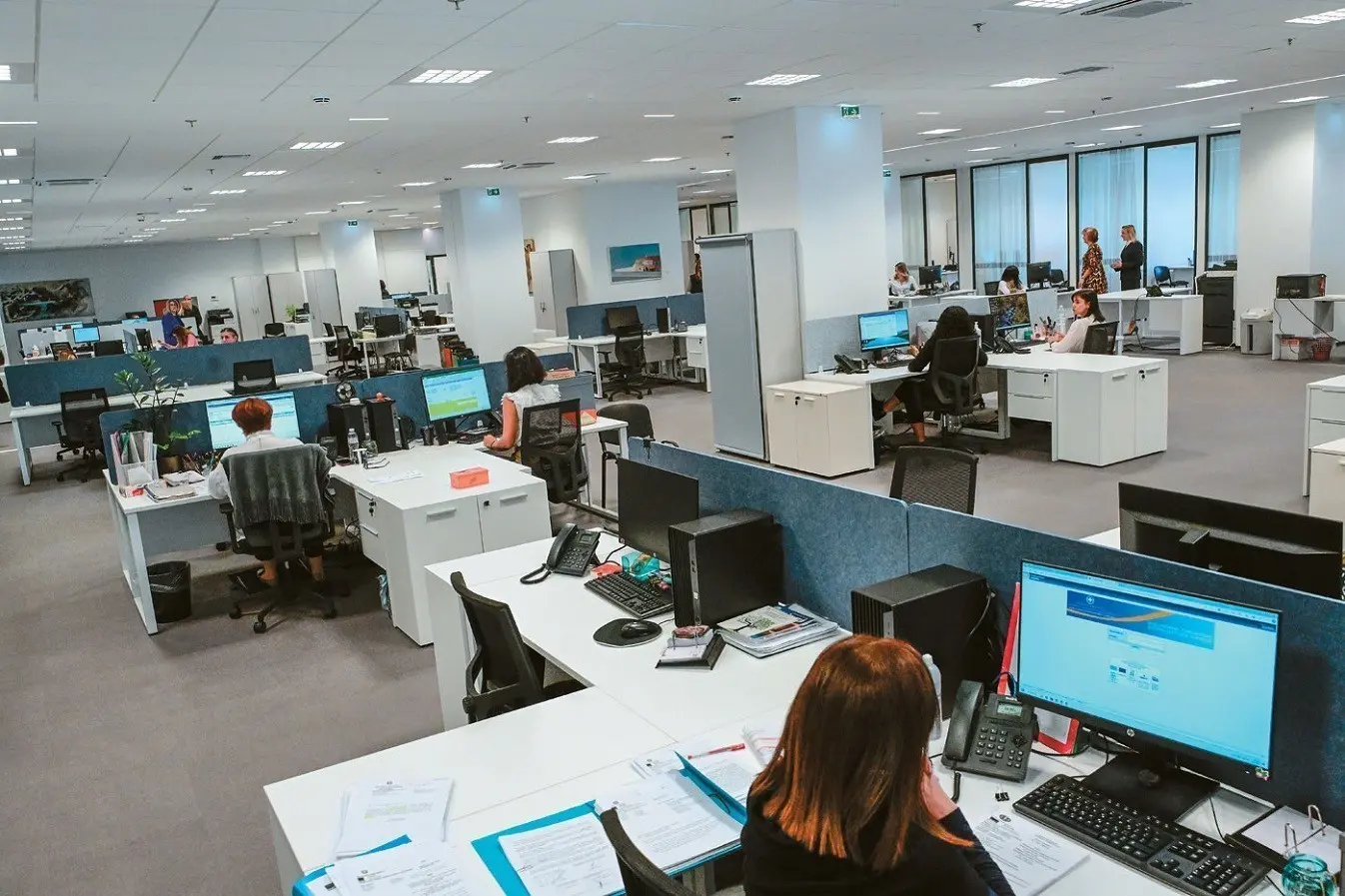 Πρεμιέρα για το νέο ωράριο στο Δημόσιο – Προσέλευση από τις 7 έως και τις 9 το πρωί