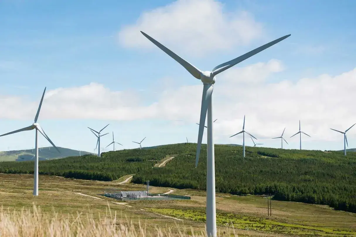 Orsted: Πουλά τα ευρωπαϊκά χερσαία αιολικά στην Copenhagen Infrastructure έναντι 1,4 δισ. ευρώ