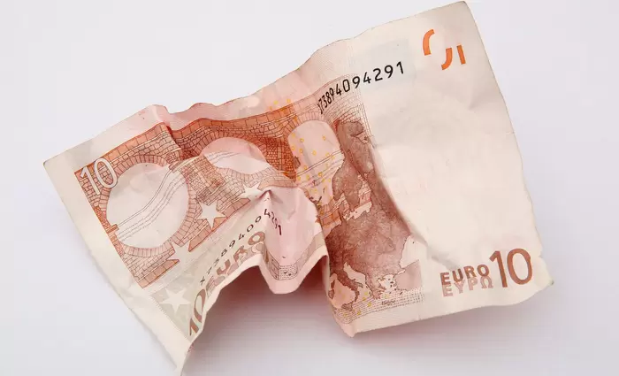 48% των Ελλήνων ζουν κάτω από το όριο της φτώχειας 