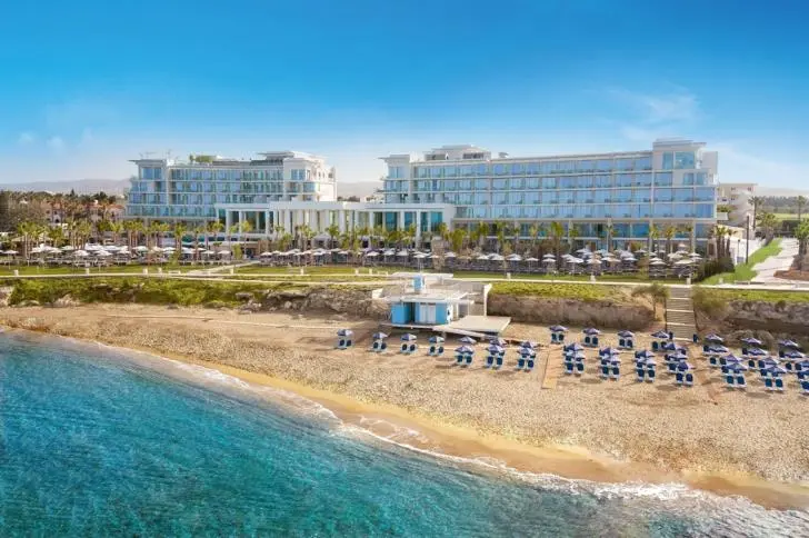 Έτοιμα για να ανοίξουν τα 110 ξενοδοχεία της Πάφου