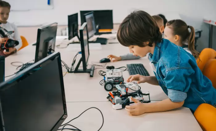 Αυτή είναι η γενιά «Alpha» που θα διαμορφώσει τον κόσμο