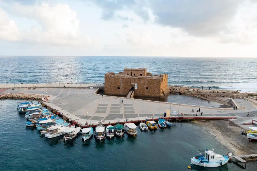 Σε τροχιά βιώσιμου τουρισμού η Πάφος, αλλά τα προβλήματα επιμένουν