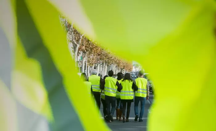 Τα ¨κίτρινα γιλέκα