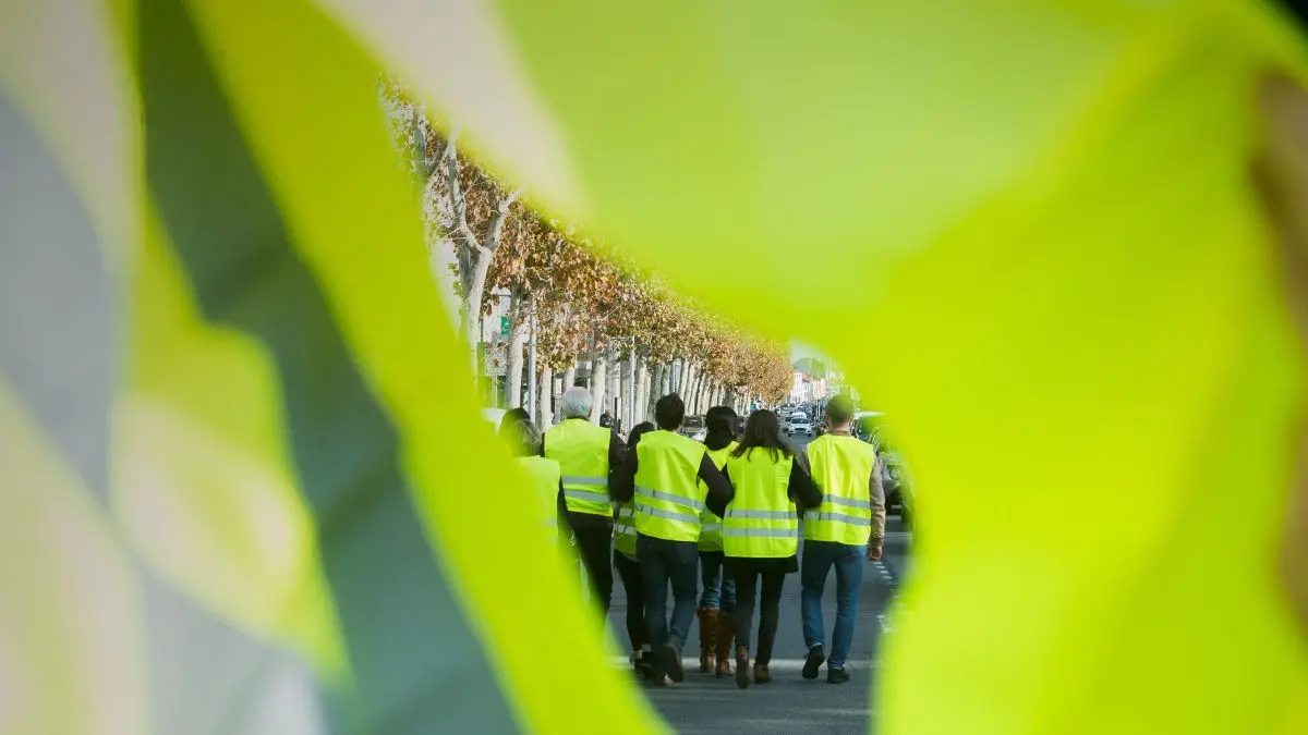 Τα ¨κίτρινα γιλέκα