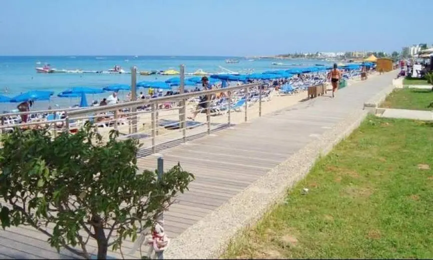 Θετική άνοδος του τουρισμού στο Παραλίμνι: Προβλέπεται αύξηση 6% φέτος